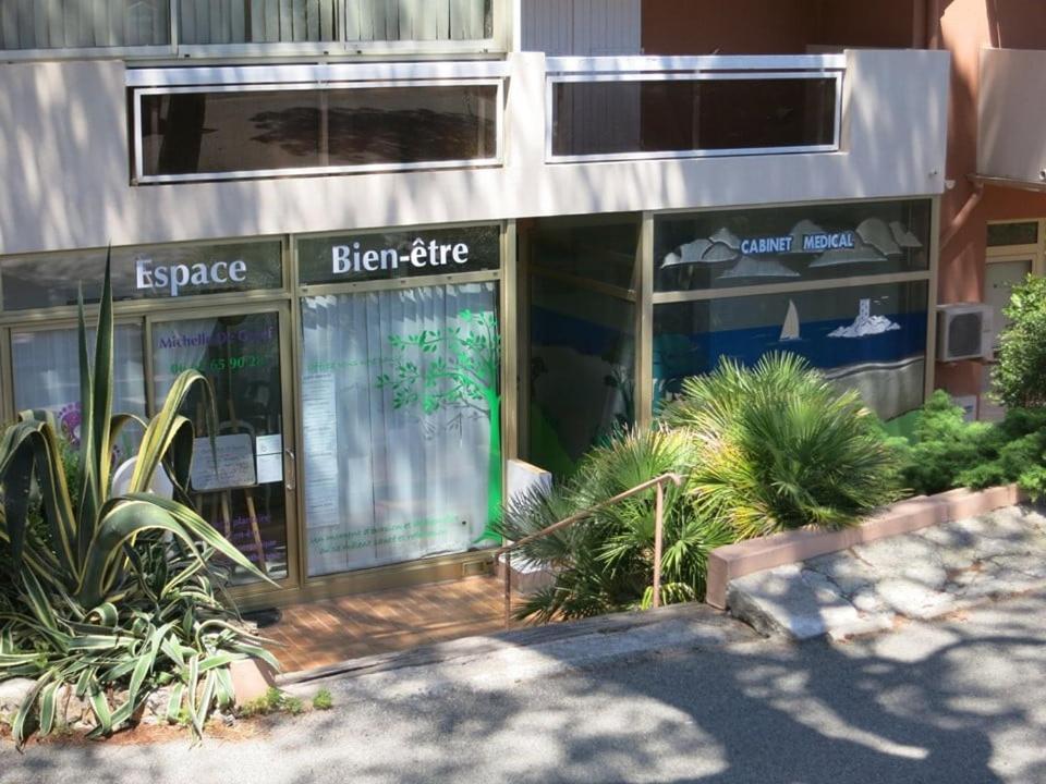 Studio B Front De Mer Saint-Raphaël Eksteriør billede