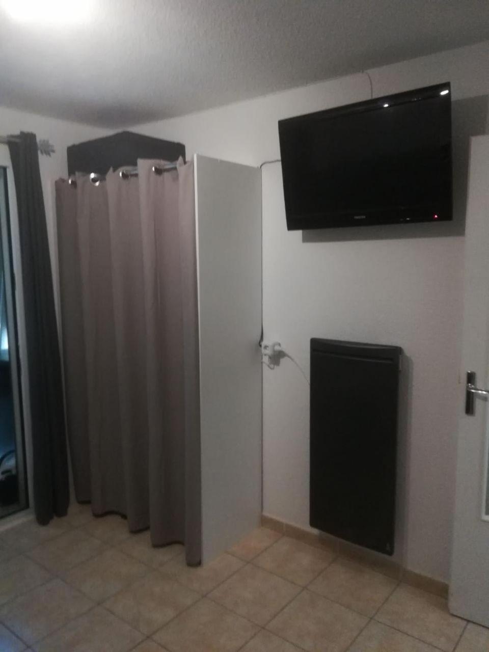 Studio B Front De Mer Saint-Raphaël Eksteriør billede